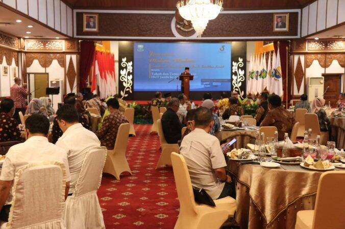 Haris Jamu Makan Malam Tamu HUT Jambi