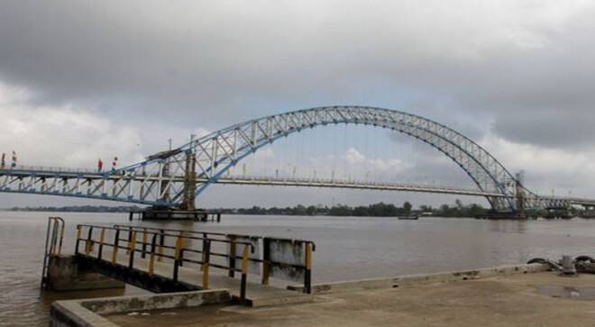 Hasil Cek Lapangan Tiang Pilar 7 Jembatan Sabak Alami Pergeseran