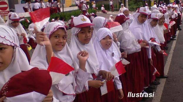 Heboh..! Kepsek Melarang Siswinya Mengenakan Jilbab