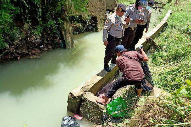 Heboh, Mayat Bayi Ditemukan Warga Danau Sipin