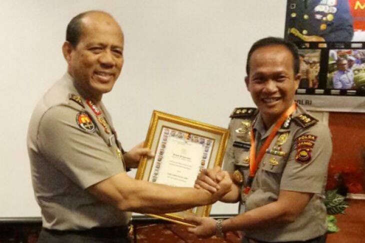 Humas Polda Jambi Raih Penghargaan Dari Kapolri