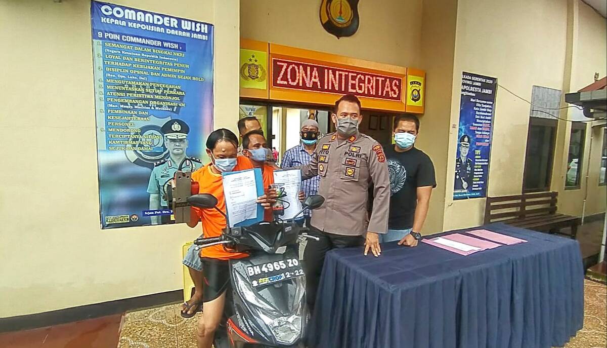 Idrus dan Hendrik Pura-pura Minta Sumbangan