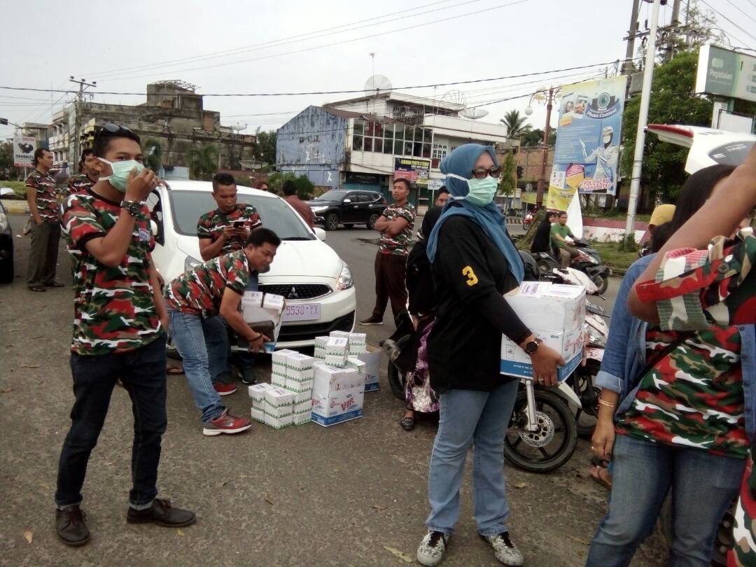 Indahnya Ramadhan,LMP Batanghari Bagi 500 Paket Takjil