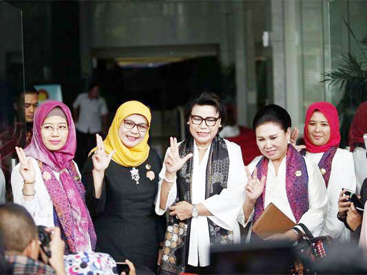 Istri Menteri Kabinet Kerja Datangi KPK