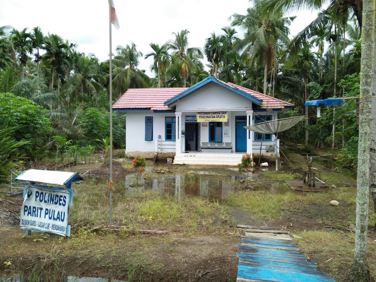Jalan Menuju Polindes Parit Pulau dan Simpang Tabu Mendahara Memprihatinkan