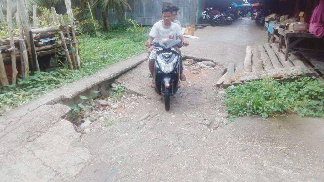 Jalan Tangga Raja Ulu Ambruk