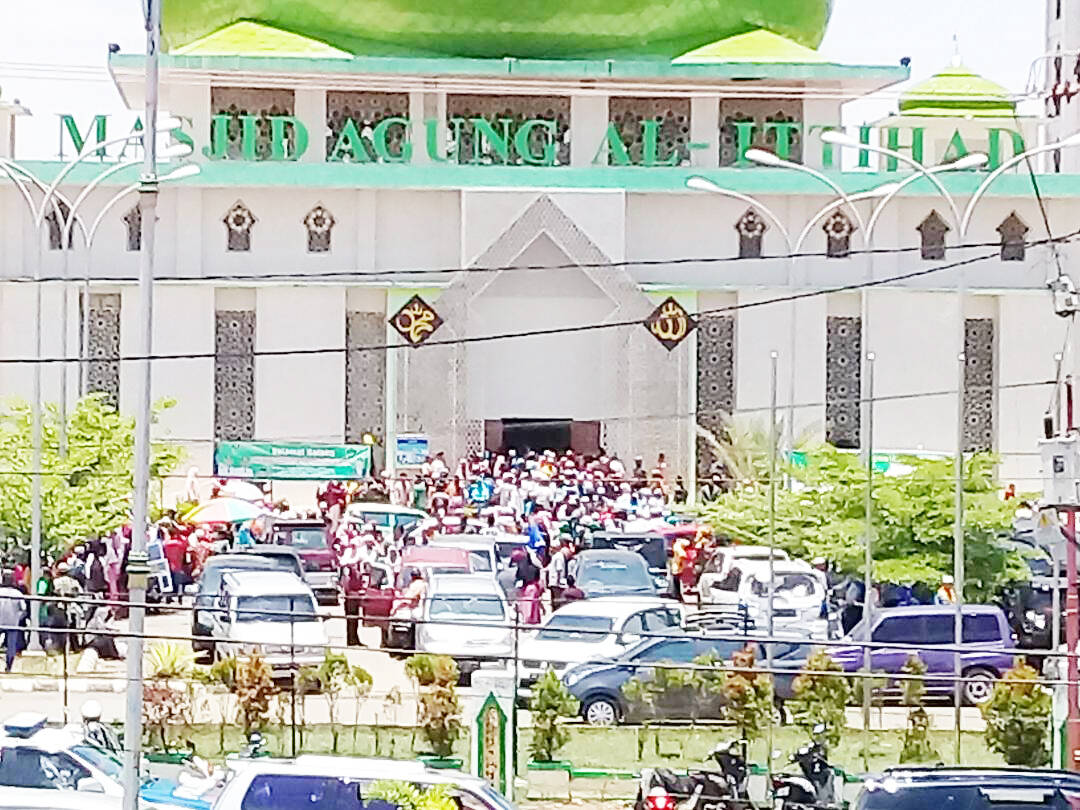 Jamaah Haji Tebo Disambut Suka Cita, Pasutri Diturunkan Di Batam Karena Sakit