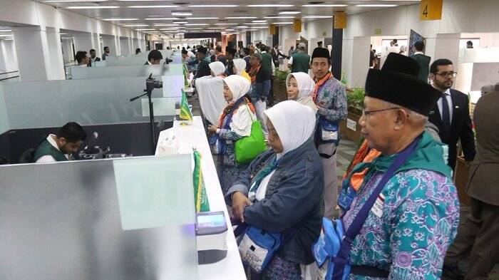Jamaah Indonesia Dengan “Makkah Route” Tiba Di Jeddah