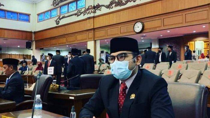 Jambi Ditelan Kabut Asap, Rendra Usman Tanyakan Duit Rp2,2 Miliar ke Gubernur