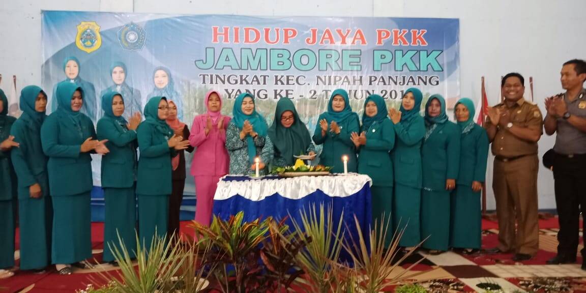 Jambore PKK Tingkat Kecamatan Nipah Panjang Dibuka Oleh Wirda Yanti Romi