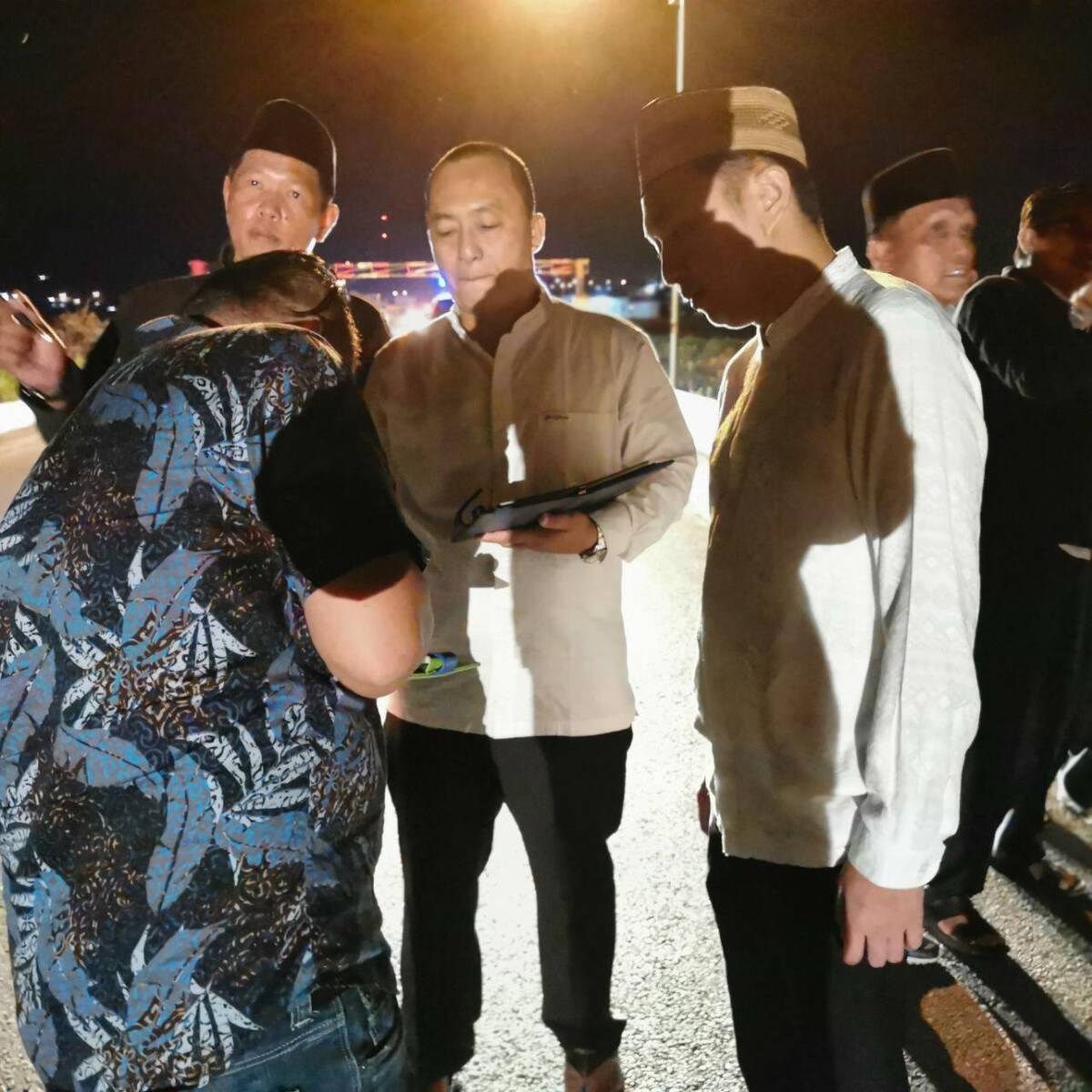 Jelang Malam Takbiran, Ketua DPRD Pantau Kondiis Lampu Jalan