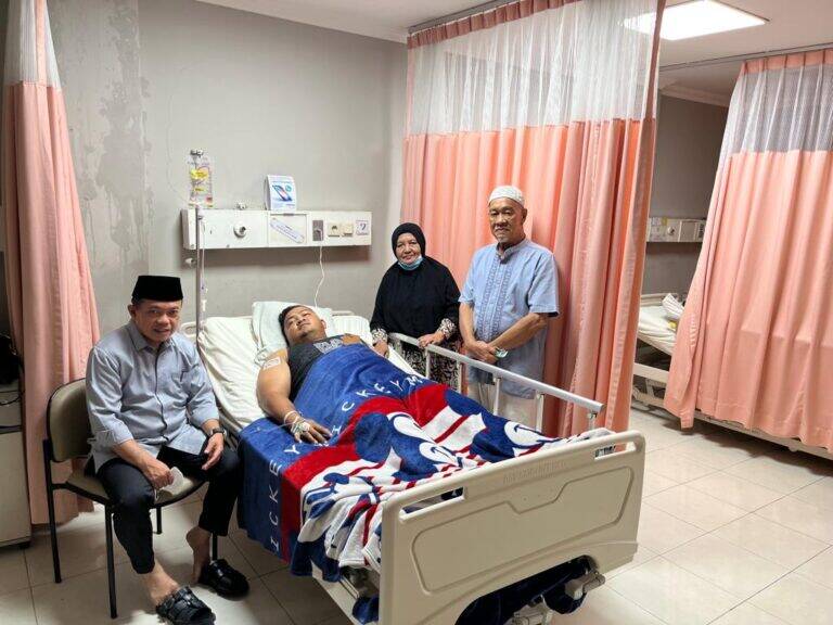 Jenguk Ari Tomat, Al Haris Beberkan Wartawan Profesi Mulia