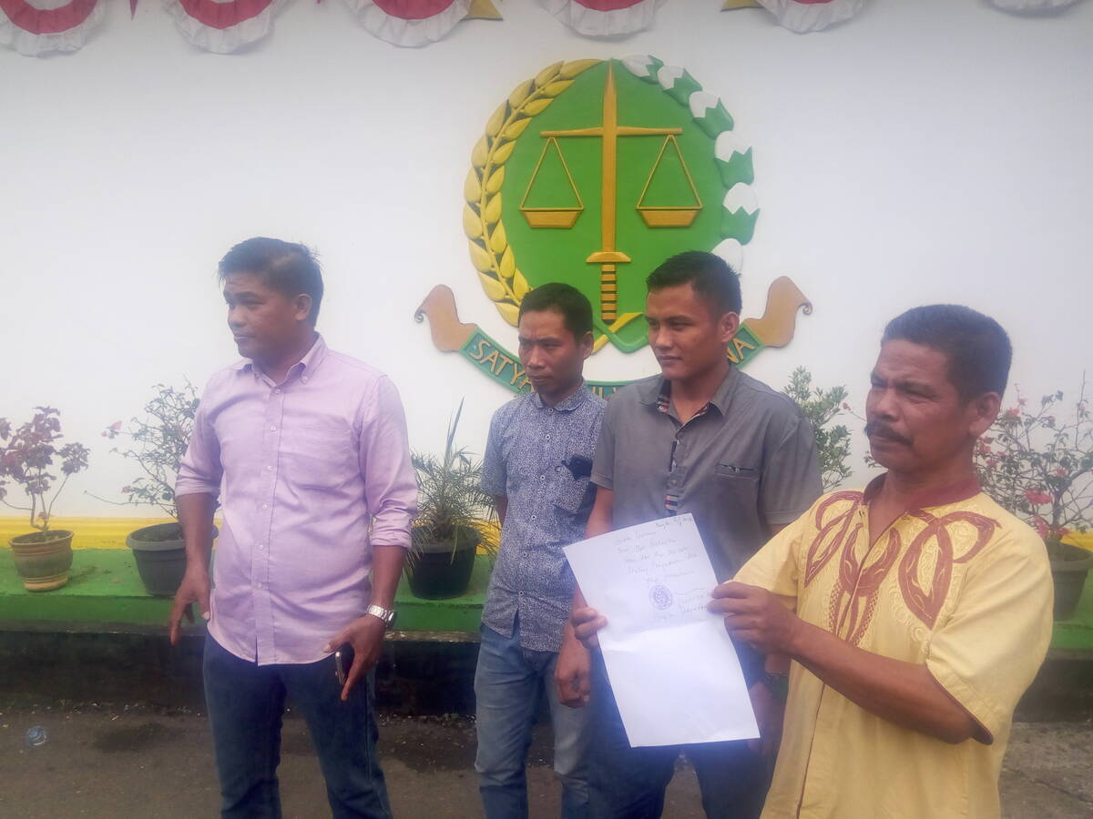 Kades Aur Berduri Dilaporkan Warga