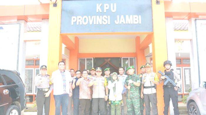 Kapolda Pantau Rapat Pleno KPU Provinsi Jambi