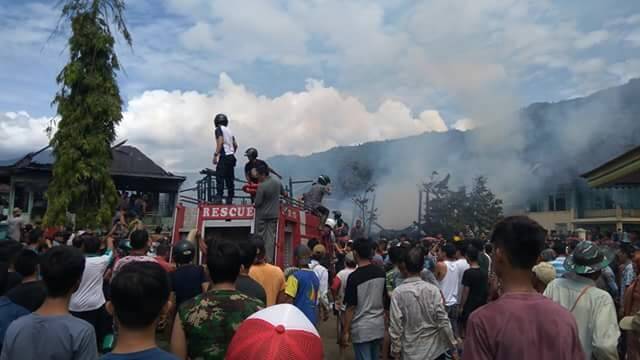 Kebakaran Lahap Tiga Rumah
