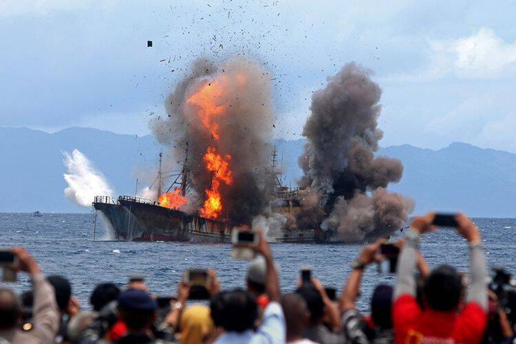 Kebijakan Susi Tenggelamkan, Menteri Edhy sebut Banyak Kampus Tak Punya Kapal