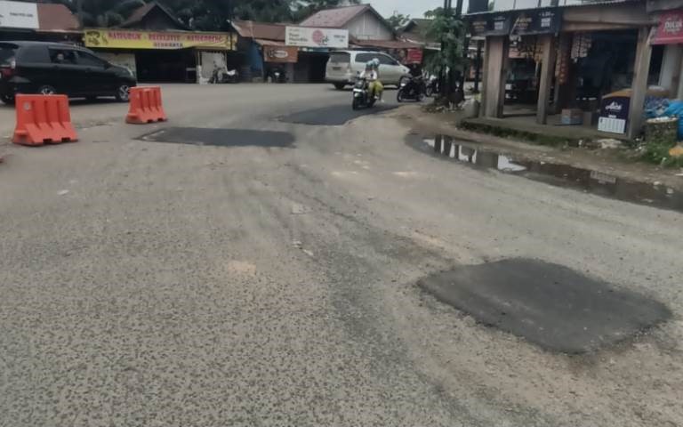Kemas Faried Turun Langsung ke Lapangan Meski Itu Jalan Provinsi