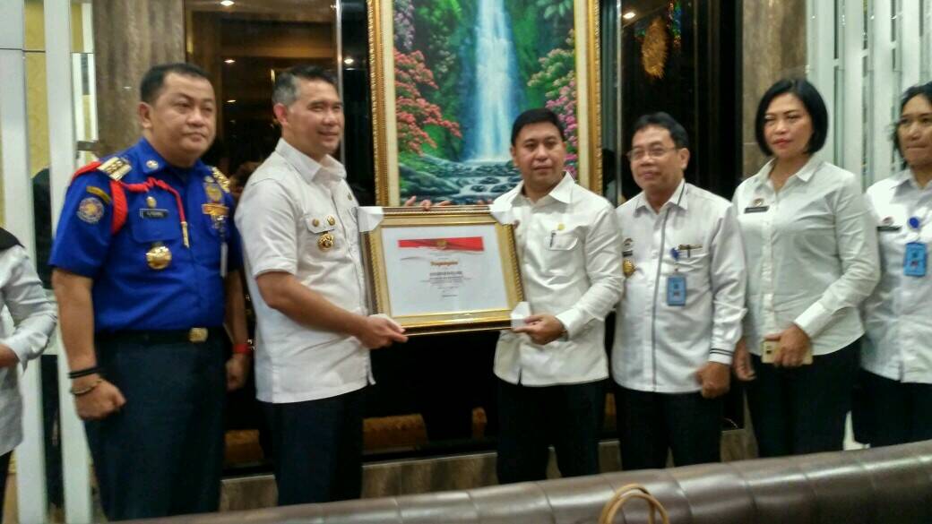 Kemenkumham Beri Penghargaan Walikota, Dinilai Berhasil Atasi Kerusuhan Lapas