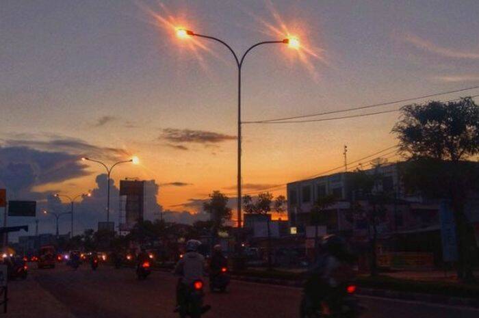 Kementrian PUPR Beberkan Alasan Lampu Penerangan Jalan Warna Kuning