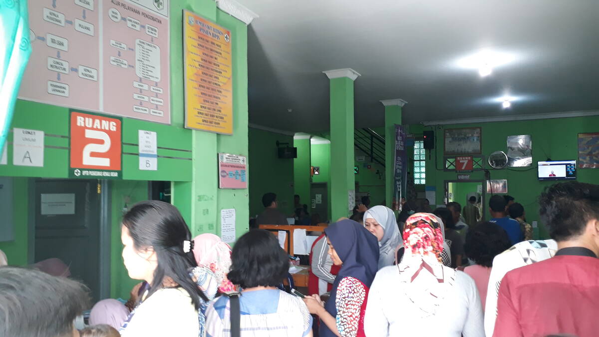 Keterbatasan Layanan, Memaksa Pasien Menunggu Lama