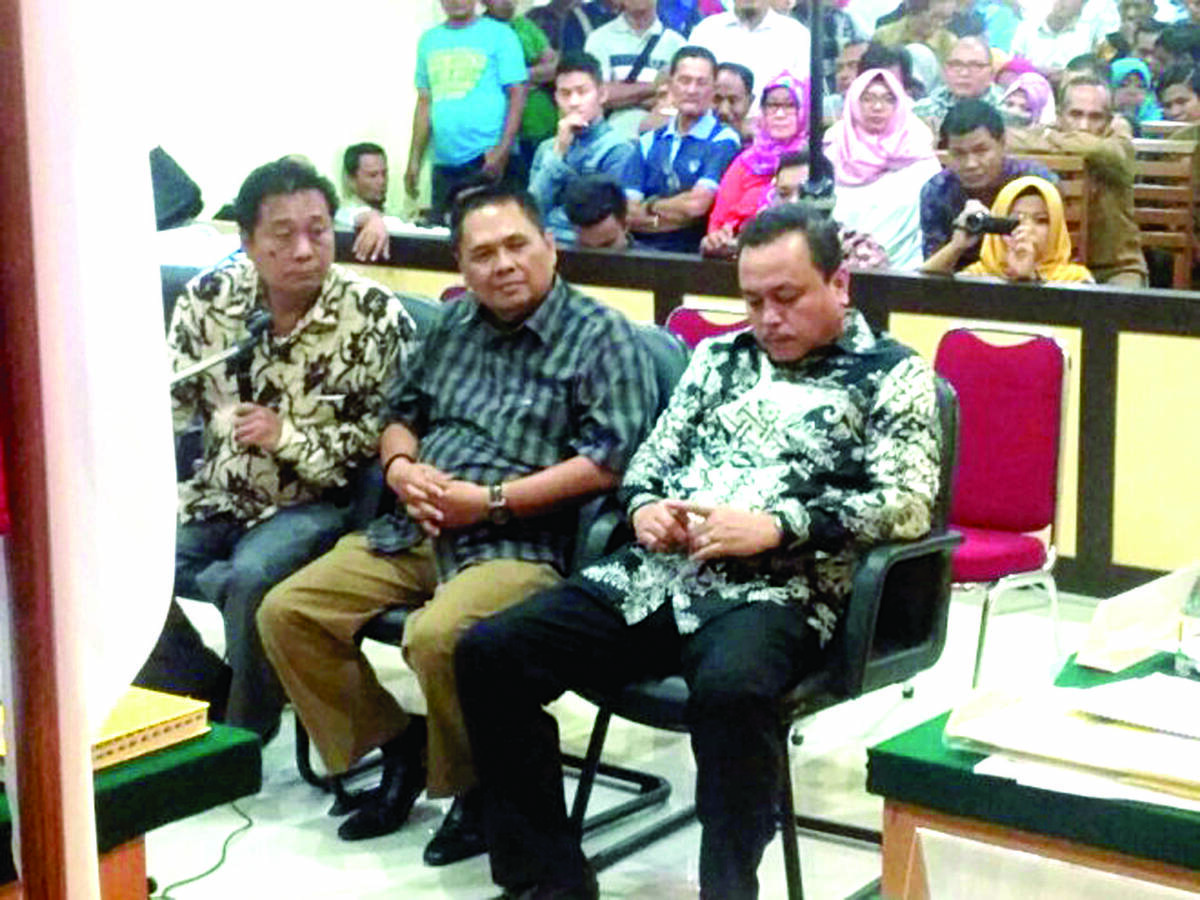 Ketua Dewan Memberikan Kesaksian Uang Ketok Palu