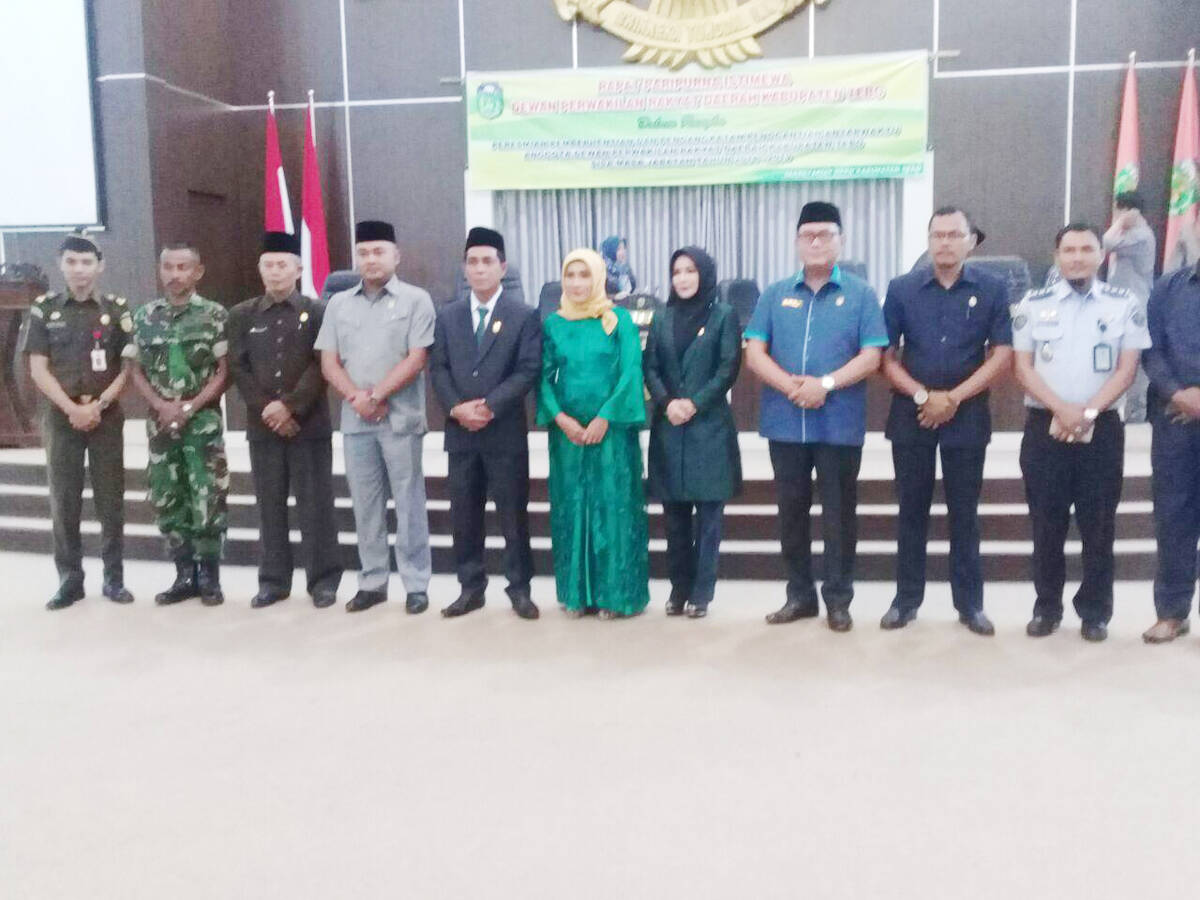 Ketua DPR Tebo Gelar Sidang Paripurna Pelantikan dan Pengambilan Sumpah Jabatan Anggota Dewan PAW Periode 2014-2019