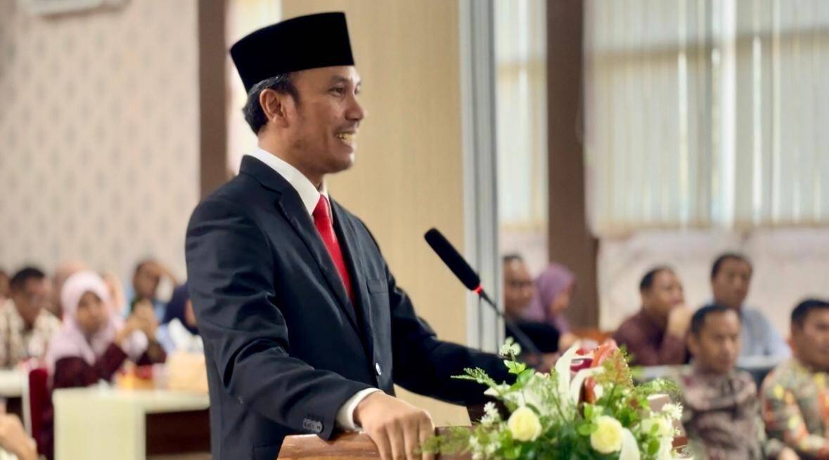 Ketua DPRD Jambi Raih Gelar Doktor dengan IPK Paling Memukau 
