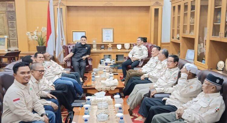 Ketua DPRD Jambi Sambut Kedatangan Asosiasi Petani Kelapa Sawit