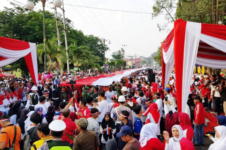 Kirab Bendera Raksasa Sambut Peringatan HUT RI