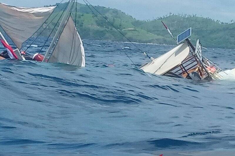 KM Bunga Rosia Tenggelam di Laut Kabaena
