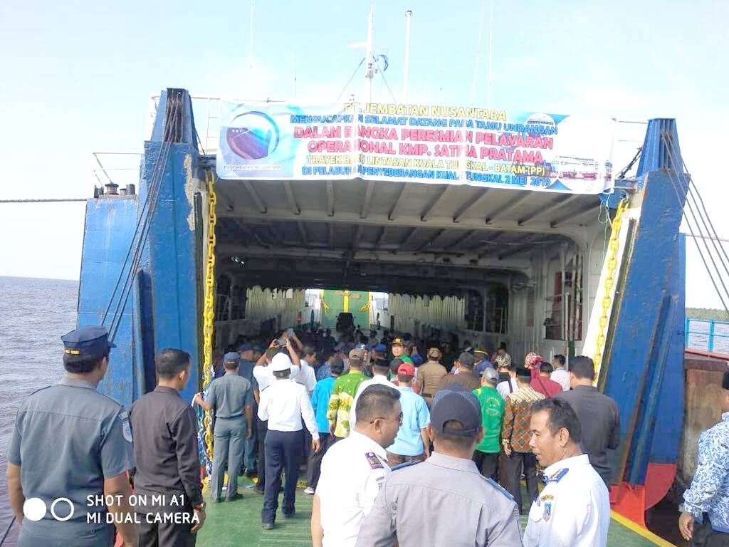KMP Satria Pratama Berlayar Perdana Rute Tungkal-Batam