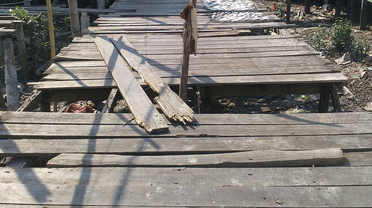 Kondisi Jalan Menuju Masjid Taqwa Darul Iman Memprihatinkan