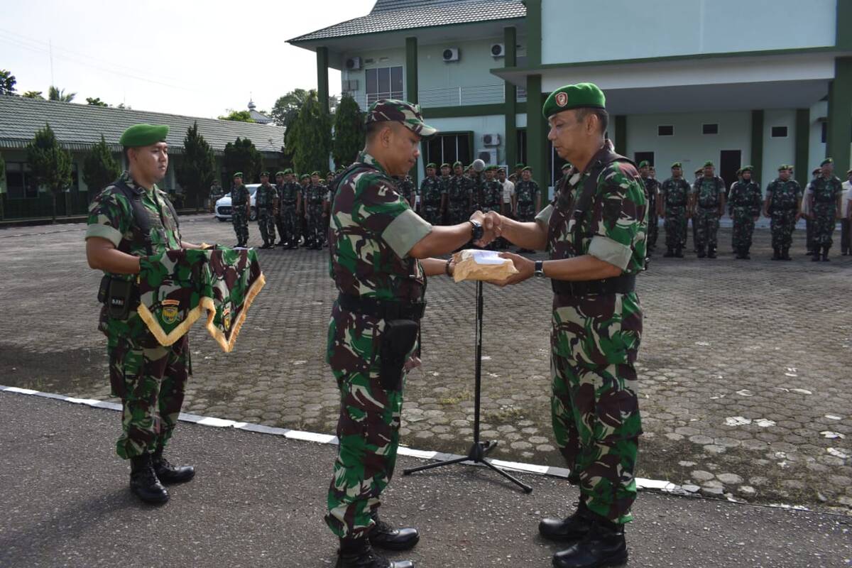 Korem 042/Gapu Serahkan Zakat Fitrah Kepada Panitia Amil Zakat