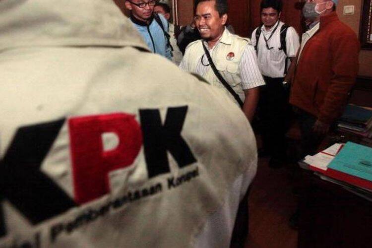 KPK Limpahkan Berkas Korupsi Paut Syakarin ke Pengadilan Tipikor