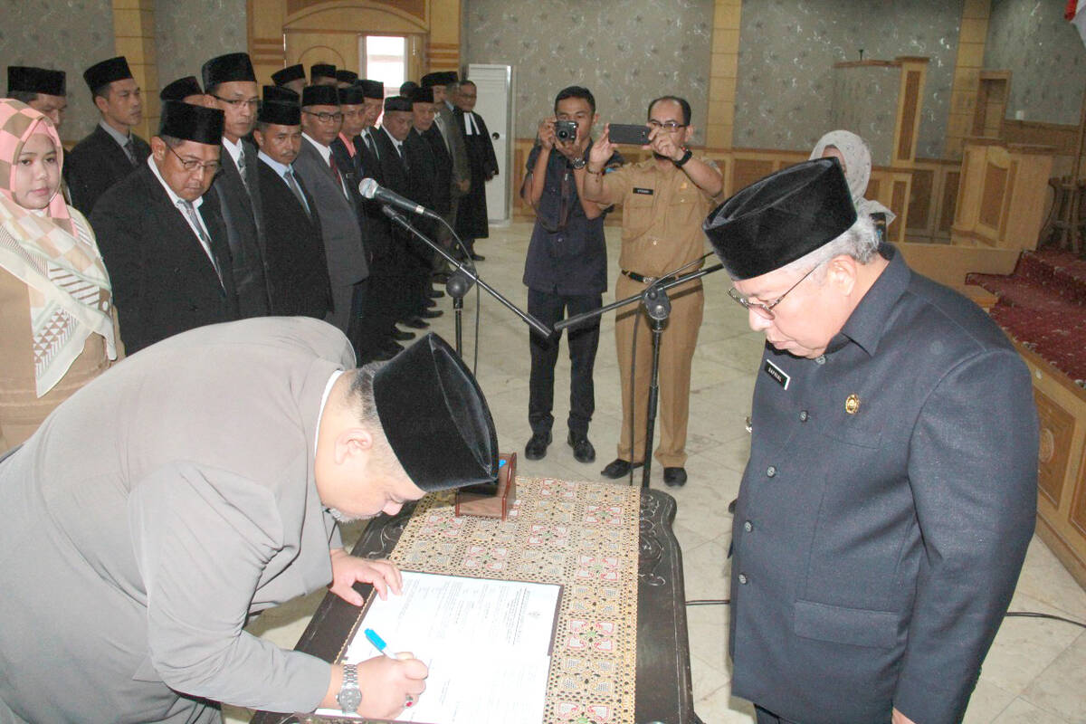 Lagi, Safrial Rombak 39 Pejabat