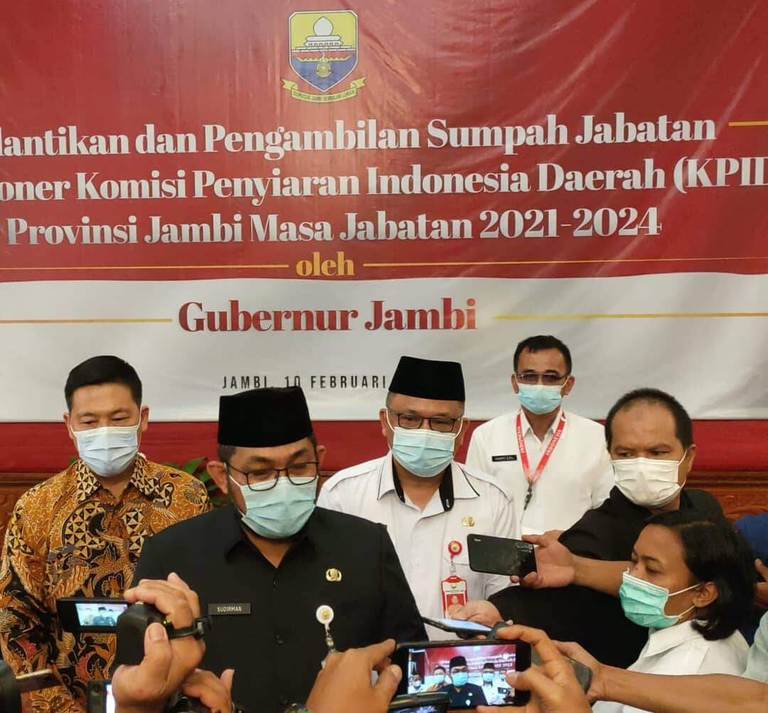 Lantik 7 Anggota KPID, Sudirman: Mudah-mudahan Masyarakat Jambi Lebih Mengetahui