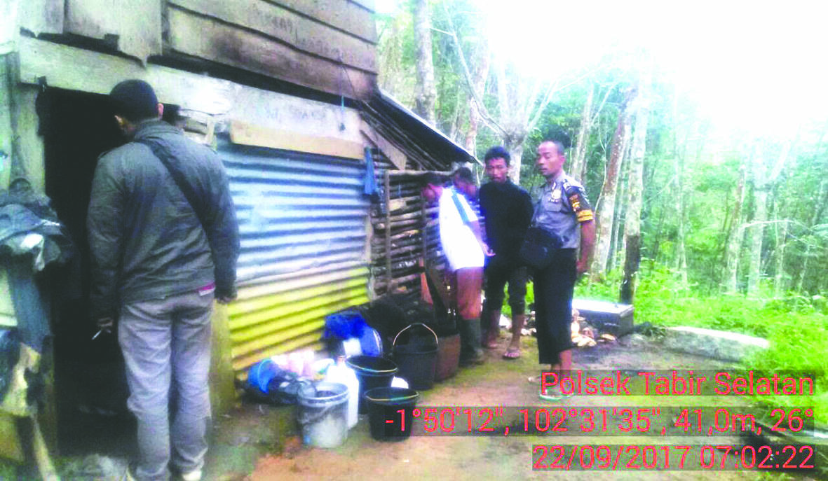 Lihat Temannya Tewas, Petani Dilarikan ke RSUD