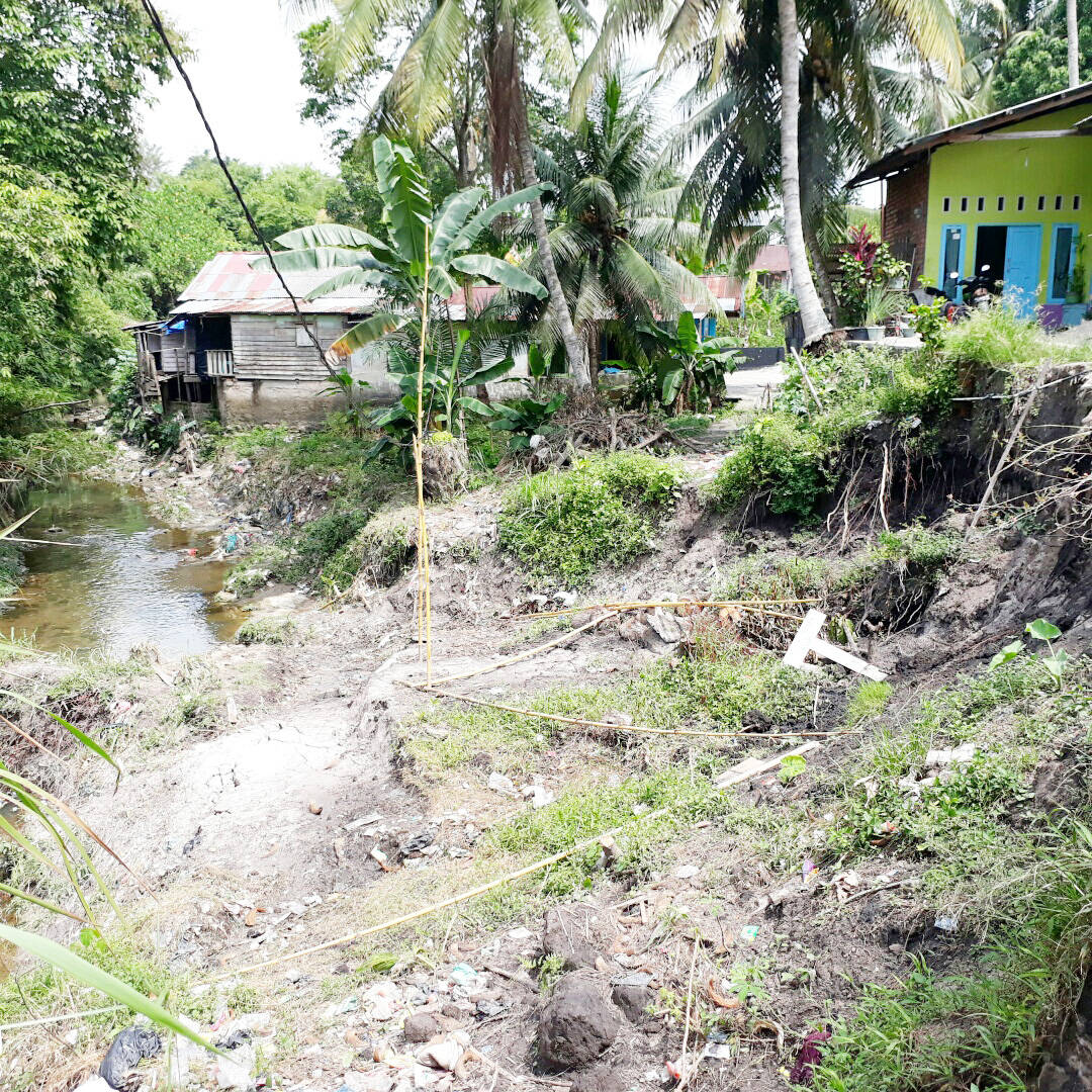 Longsor sejak lama, Warga Rt 10 Minta Dibangun Turap