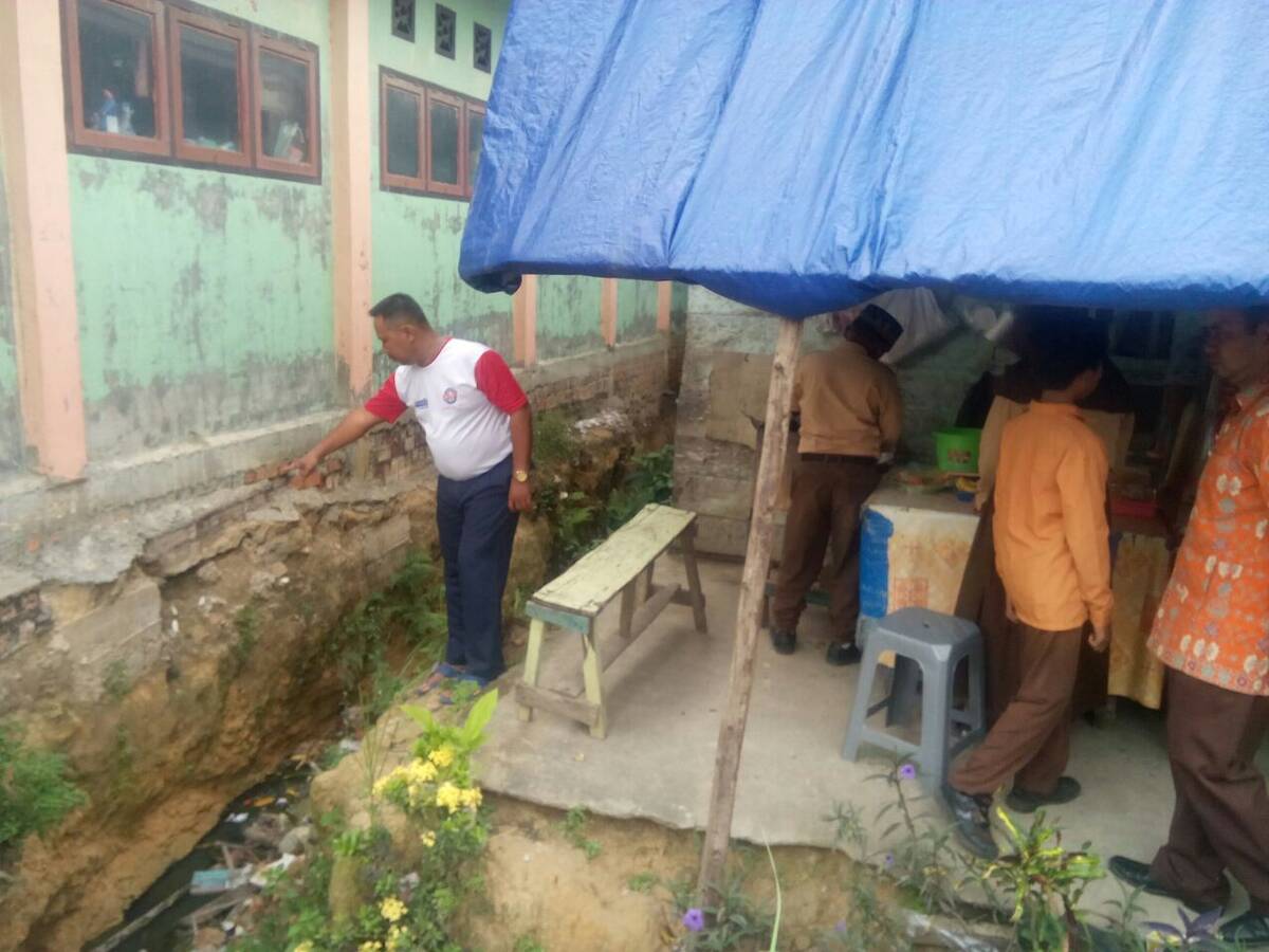 Madrasyah di Teluk Pengkah Nyaris Ambruk