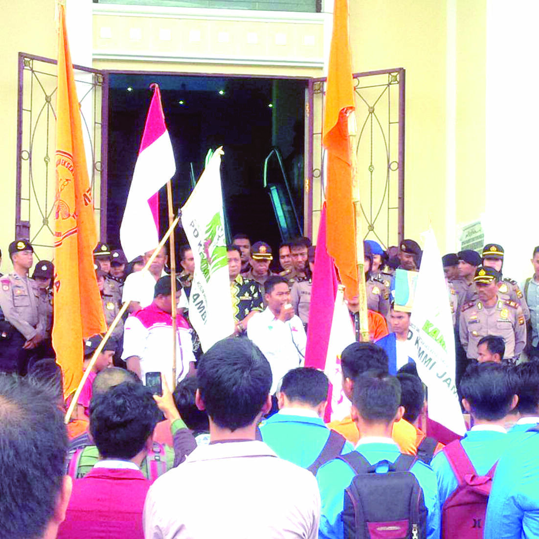 Mahasiswa Desak Jokowi-JK Mundur