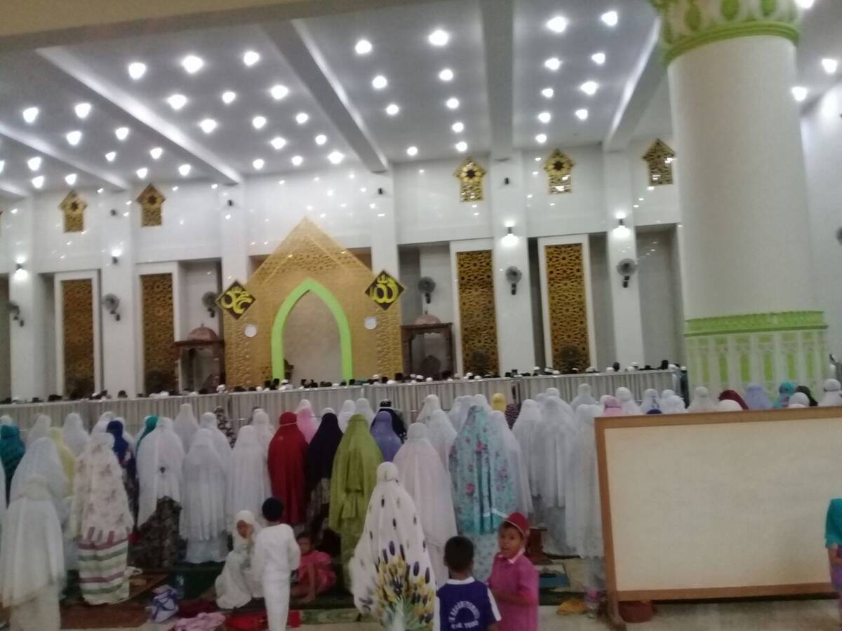 Malam Pertama Ramadan 1439.H, Masyarakat Bersama Bupati Dan Wabup Tebo Solat Tarawih Bersama