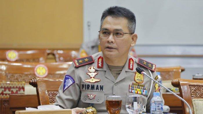 Mantan Kapolda Jambi Ajak Warga jadi Polisi Diri Sendiri