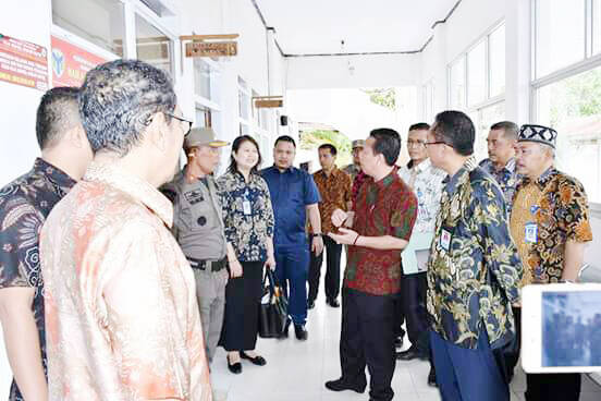 Masuk Kerja Pasca Libur Idul Fitri,Bupati Syahirsah Sidak Ke Sejumlah OPD