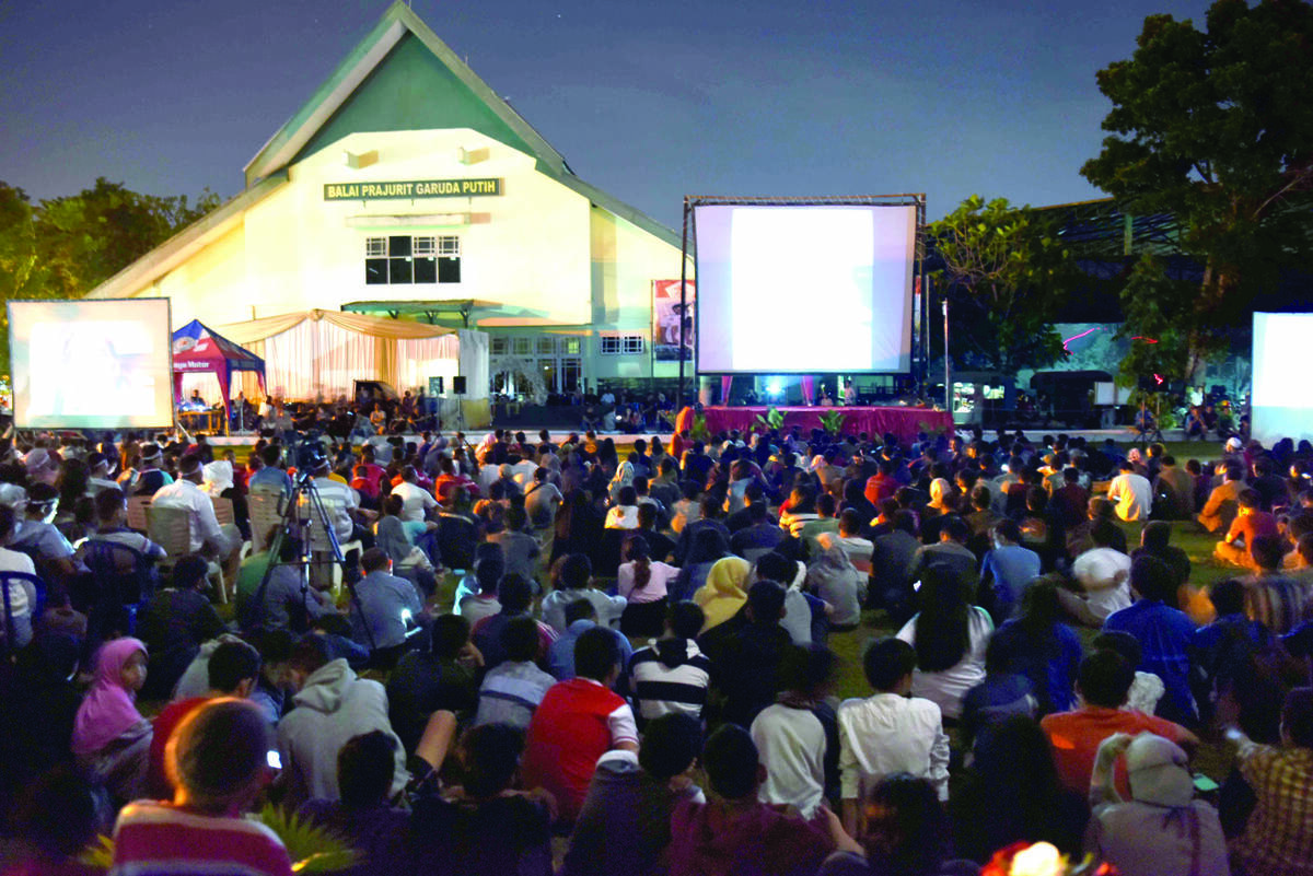 Masyarakat Antusias Tonton Film G30S/PKI