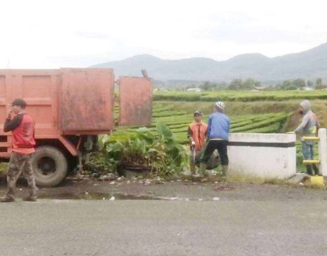 Masyarakat Kayu Aro, Keluhkan Kondisi Sampah