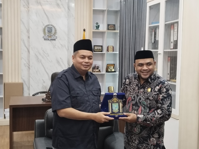 Mau Menikah? Pengantin Pria dan Wanita Pakai Baju Adat Melayu Jambi, Begitu Juga Pemkot-DPRD