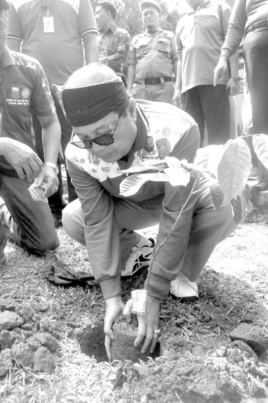 Membangun Jambi Dengan Semnagat Gotong Royong dan Kekeluargaan