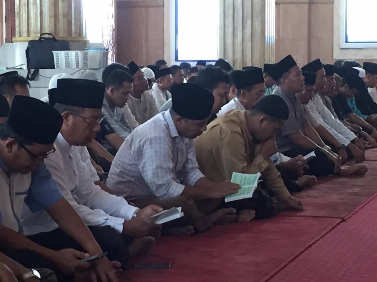 Mengenang 40 Hari ZN, Bupati Romi Beserta ASN dan Masyarakat Kirim Qulhu Tahlil