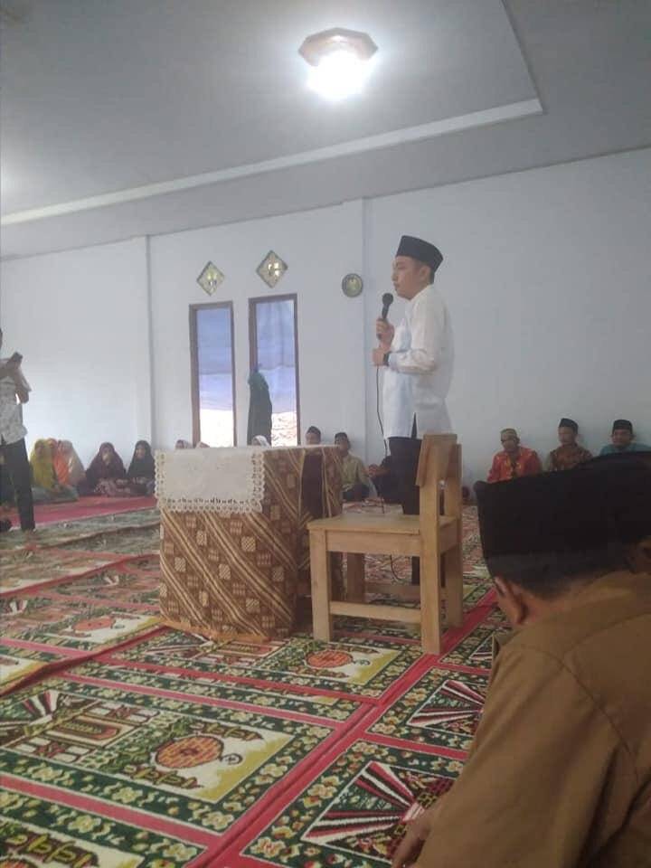 Momen Idhul Fitri, Ketua DPRD Fikar Azami, Penuhi Undangan Warga