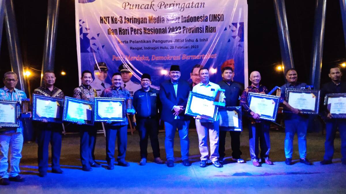 Mursyid dan Dodi Dapat Award Bersama Bupati, Dandim, Kapolres 